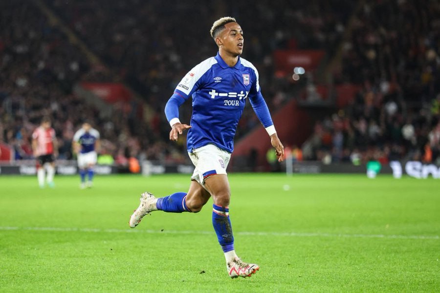 transfers-brentford-eye-hutchinson-as-mbeumo-nears-united-switch Image