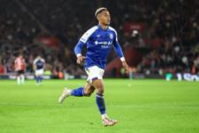 transfers-brentford-eye-hutchinson-as-mbeumo-nears-united-switch Image