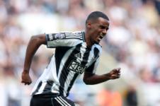 alexander-isak-left-out-of-newcastles-singapore-tour-amid-transfer-rumours Image