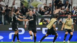 juventus-and-borussia-dortmund-play-out-thrilling-4-4-draw-in-champions-league-opener Image