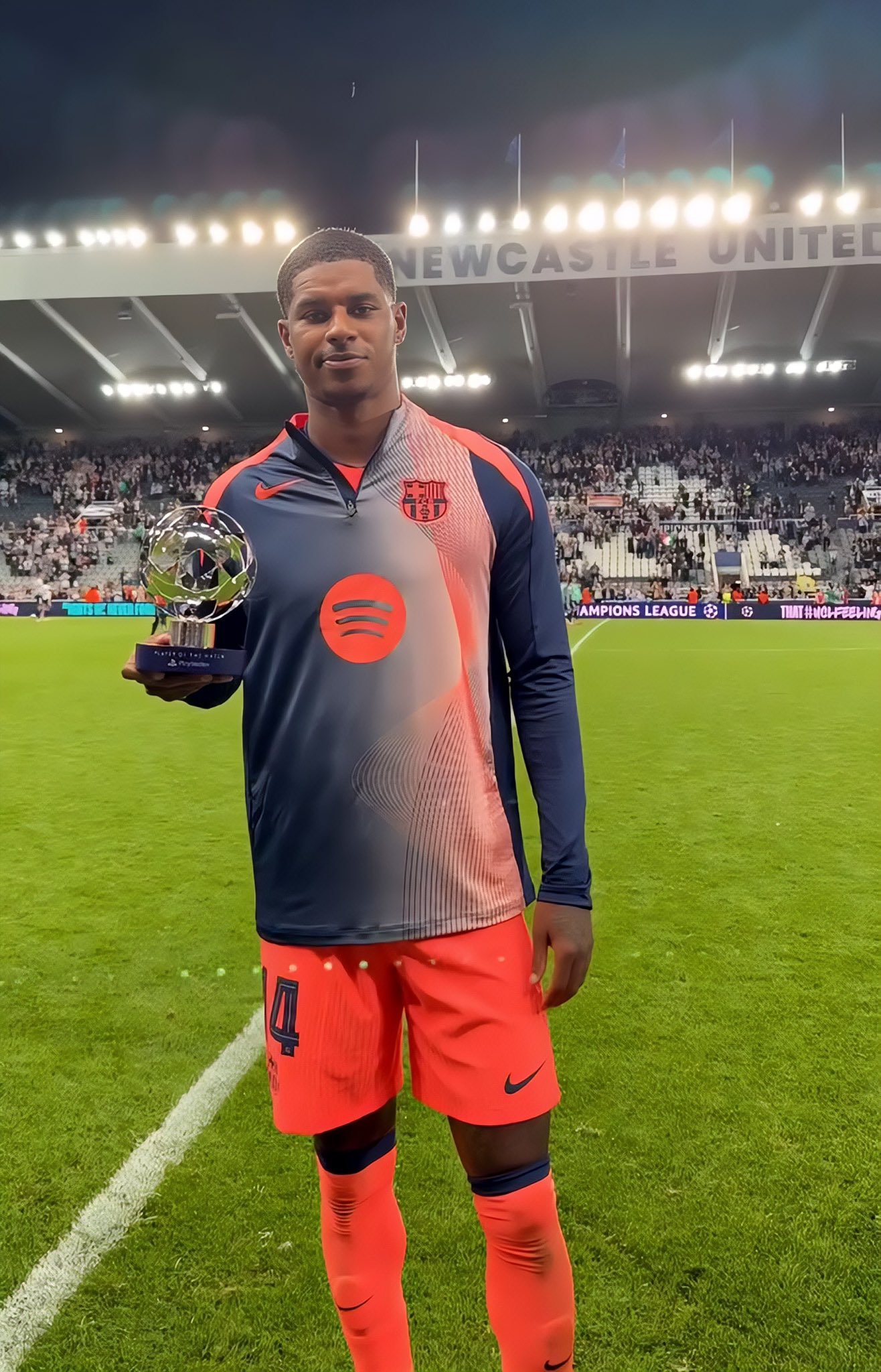 rashford-brace-fires-barcelona-past-newcastle-in-champions-league-clash Image