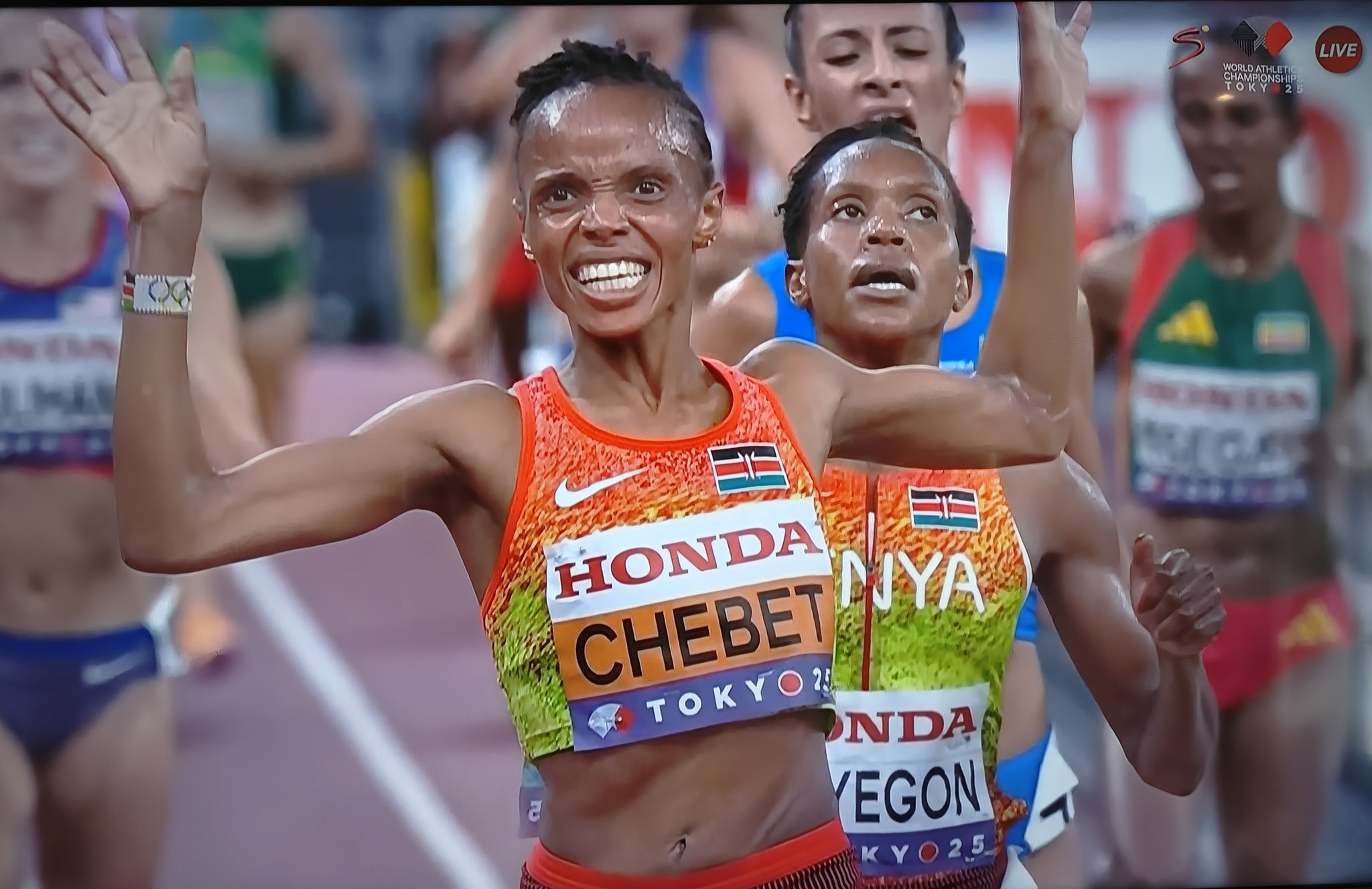 chebet-kipyegon-deliver-historic-1-2-for-kenya-in-tokyo Image