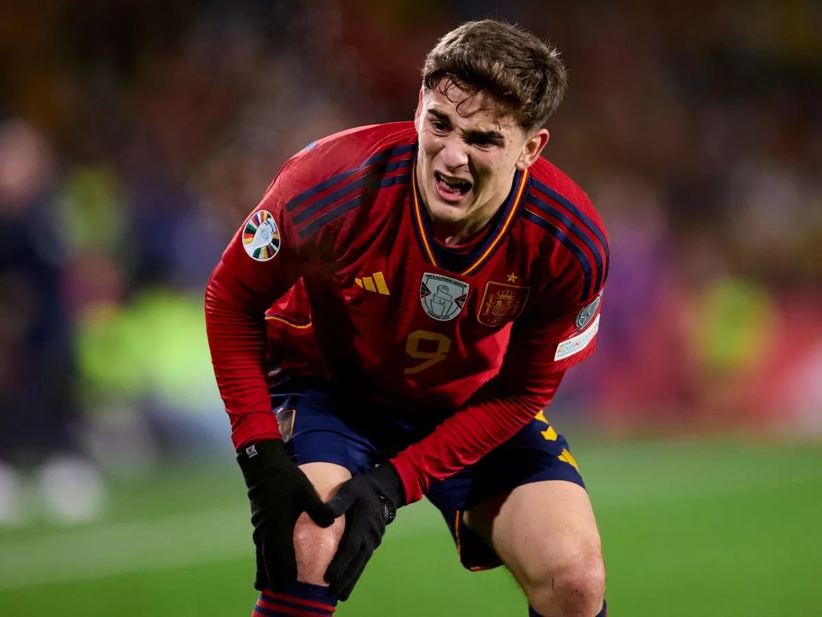 gavi-faces-lengthy-layoff-after-devastating-knee-surgery Image