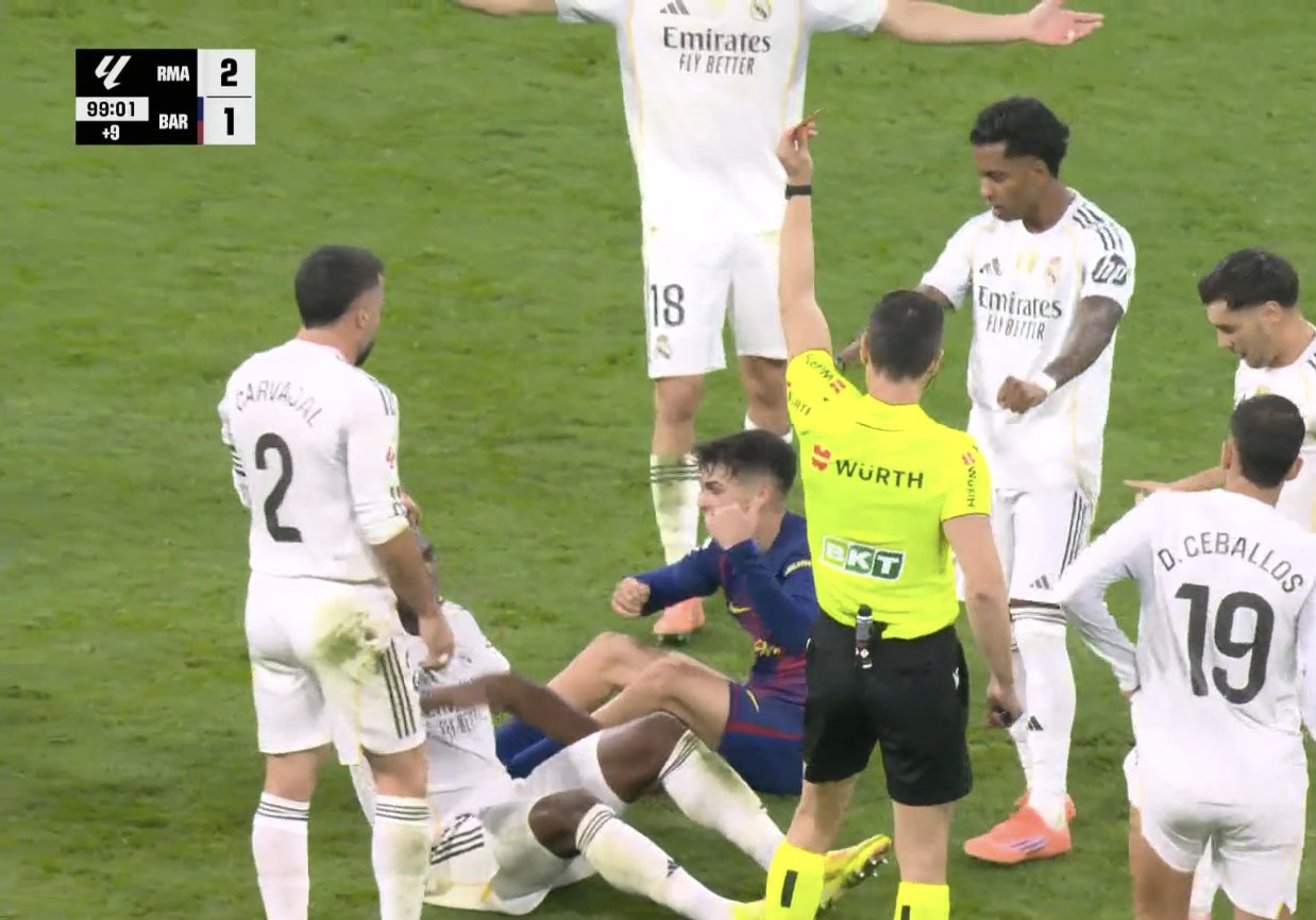real-madrid-edge-barcelona-2-1-in-fiery-el-clasico-at-the-bernabeu Image
