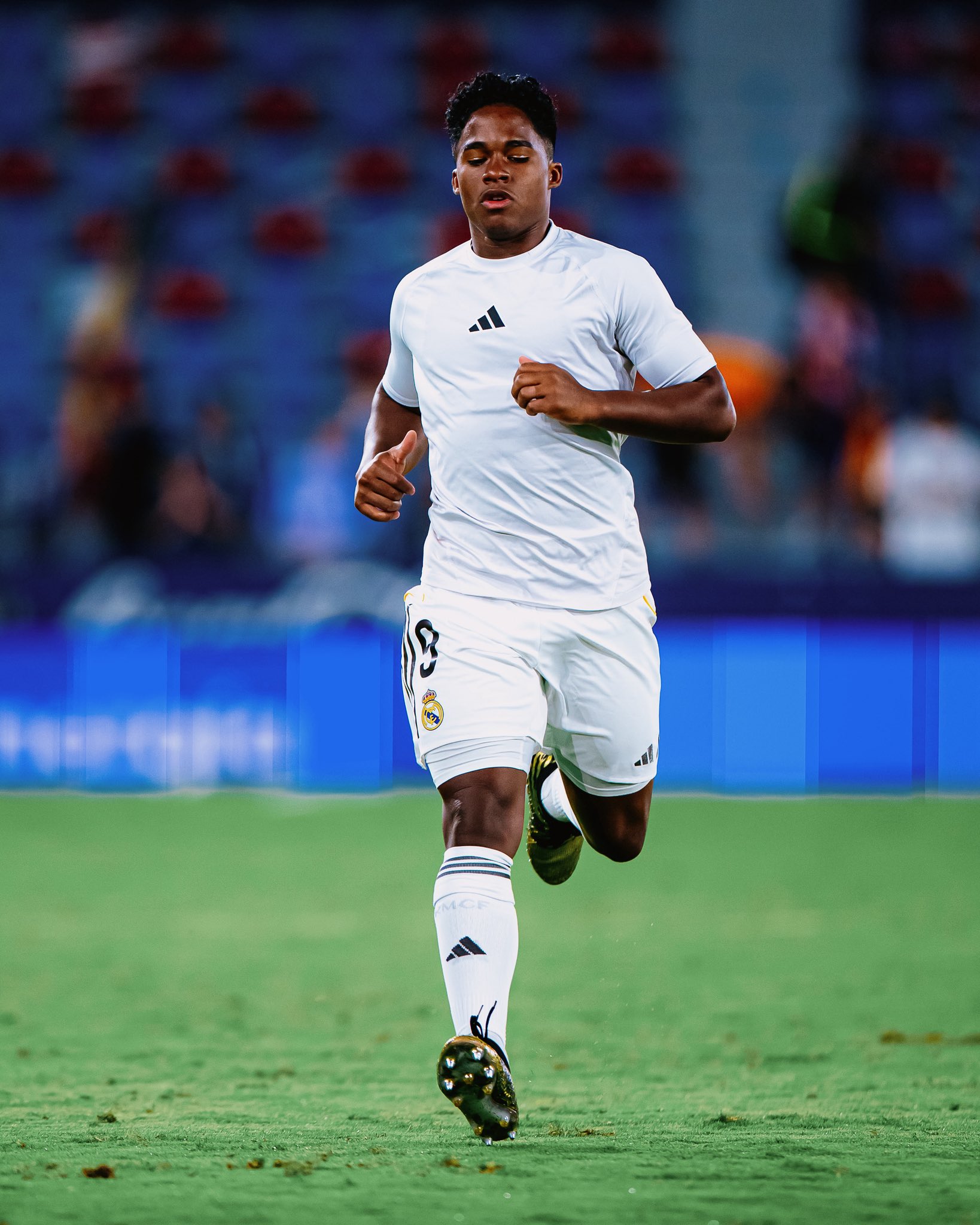 olympique-lyon-make-surprise-move-to-sign-endrick-on-loan-from-real-madrid Image
