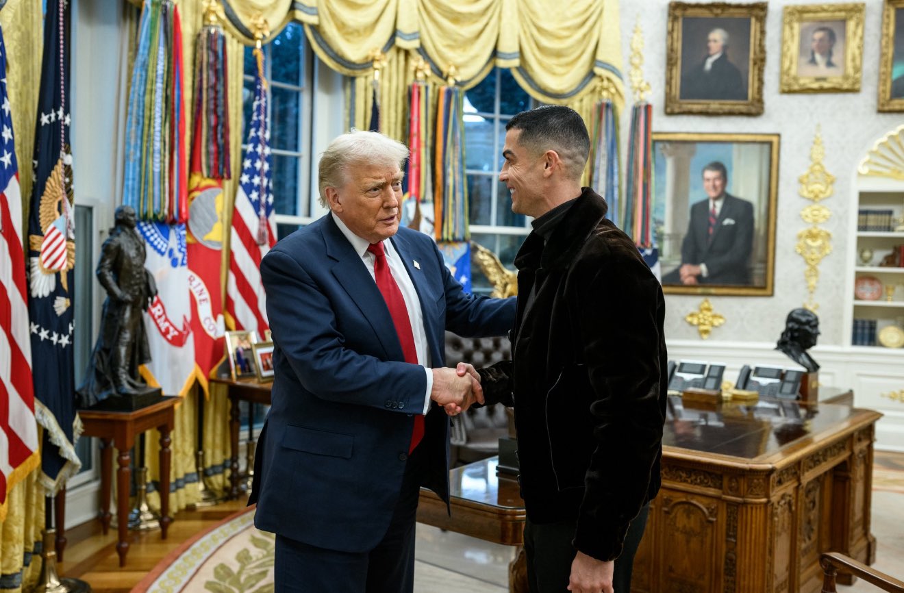 cristiano-ronaldo-attends-white-house-dinner-hosted-by-trump Image