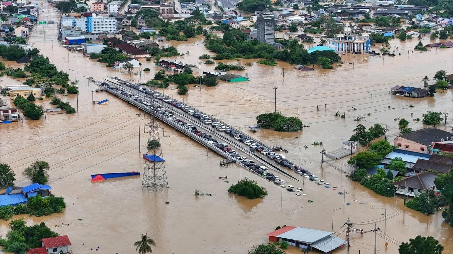 death-toll-from-southern-thailand-floods-rises-to-267-across-eight-provinces Image