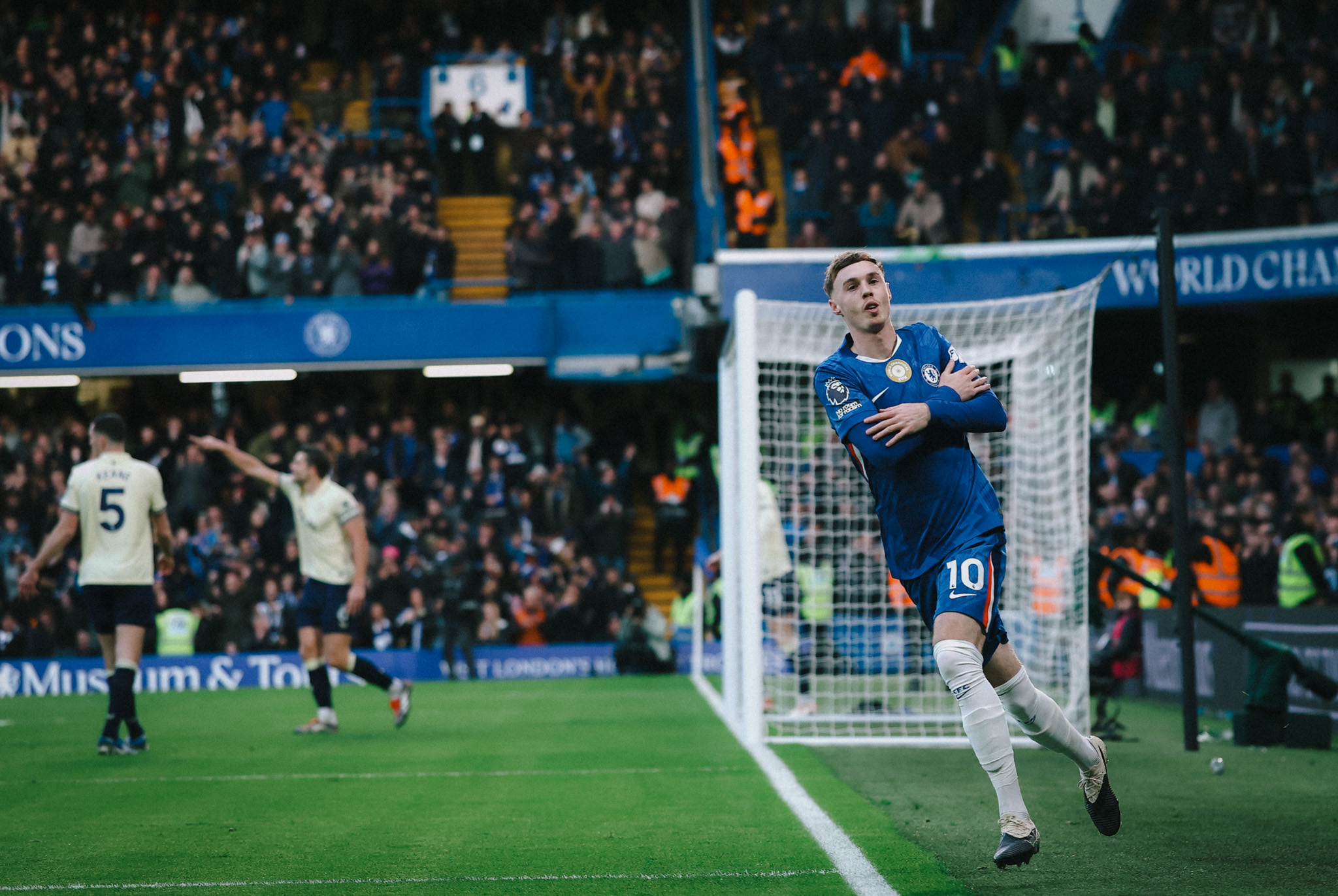 chelsea-beat-everton-2-0-at-stamford-bridge Image