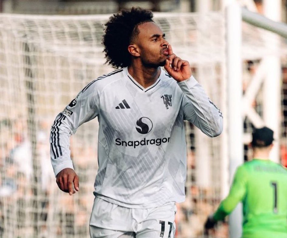 zirkzee-determined-to-stay-and-fight-for-manchester-united-place-amid-roma-interest Image
