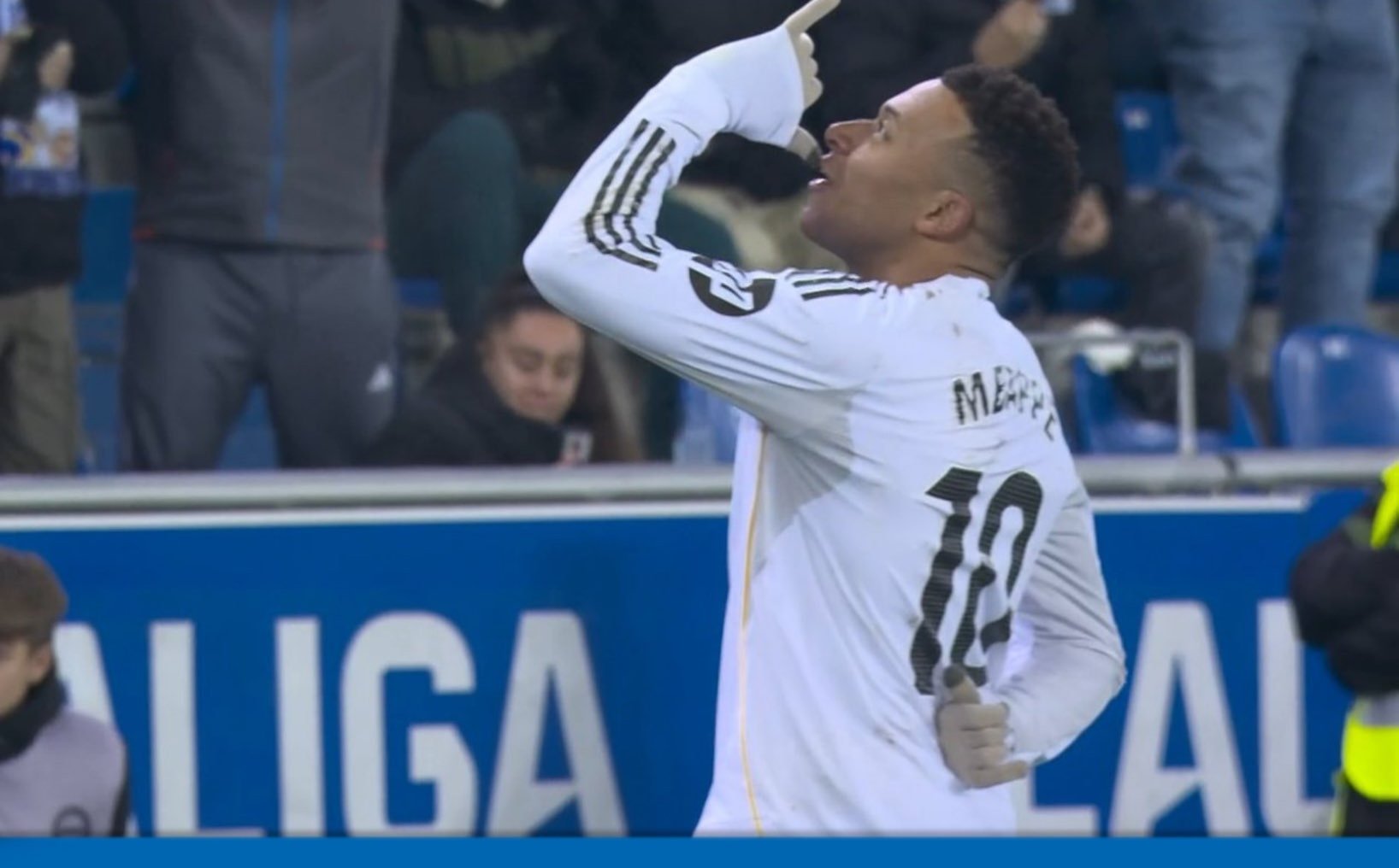 mbappe-and-rodrygo-goals-ease-pressure-on-xabi-alonso-as-real-madrid-beat-alaves Image