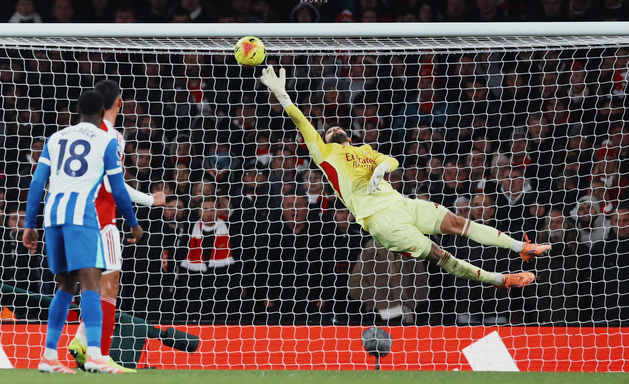 arsenal-hold-off-brighton-to-claim-2-1-premier-league-win Image