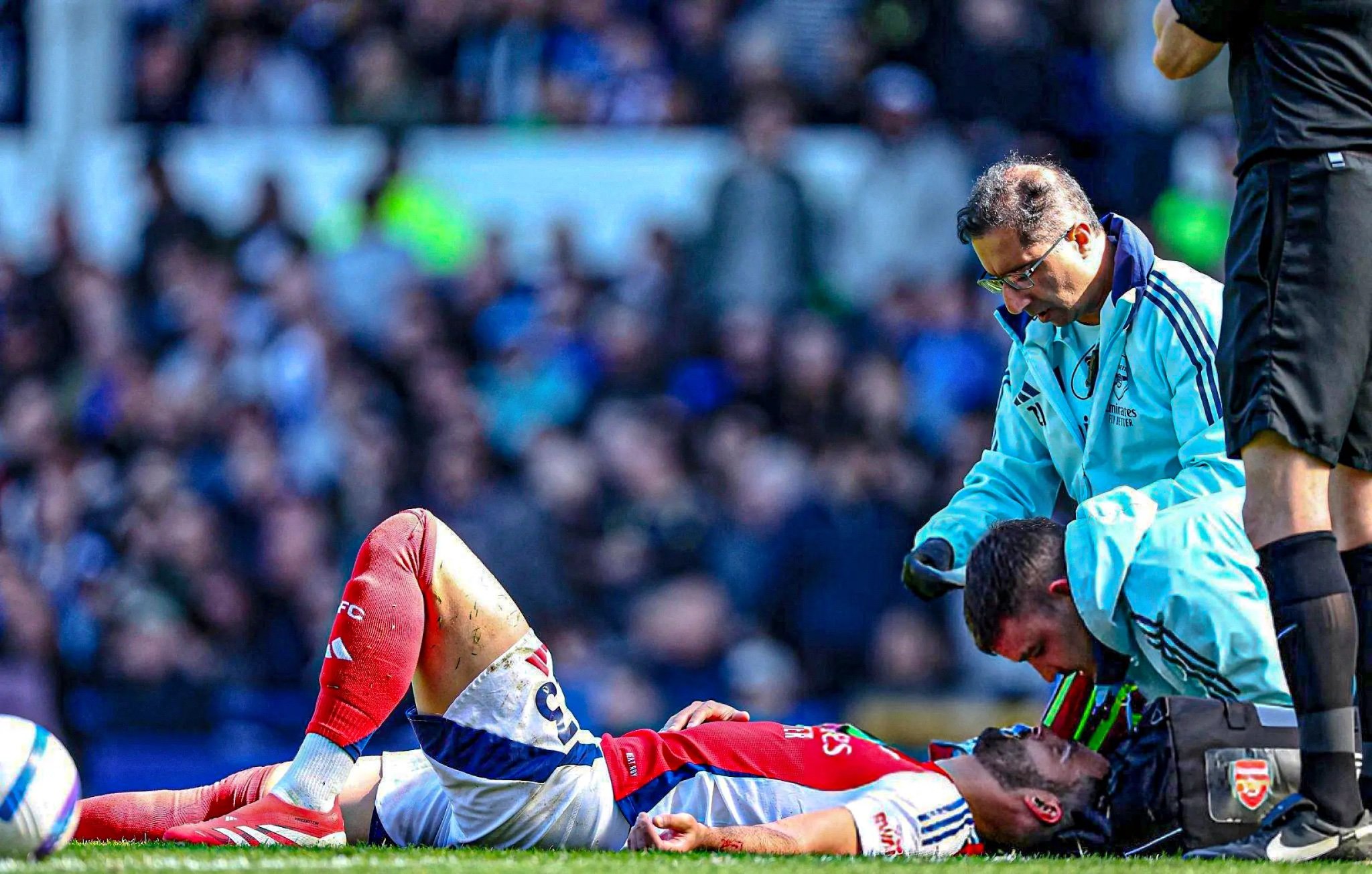 merino-injury-deals-arsenal-blow-as-club-eyes-loan-cover Image