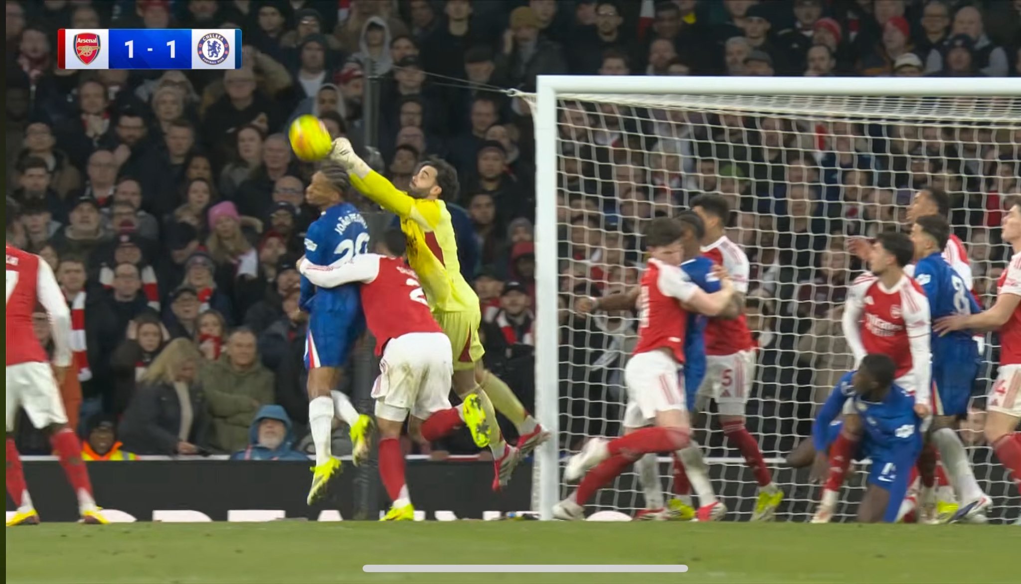 arsenal-beat-chelsea-to-extend-league-leadership Image