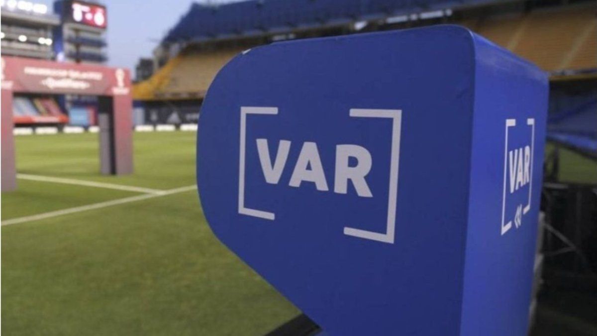football-lawmakers-tighten-rules-to-speed-up-play-and-protect-fairness Image