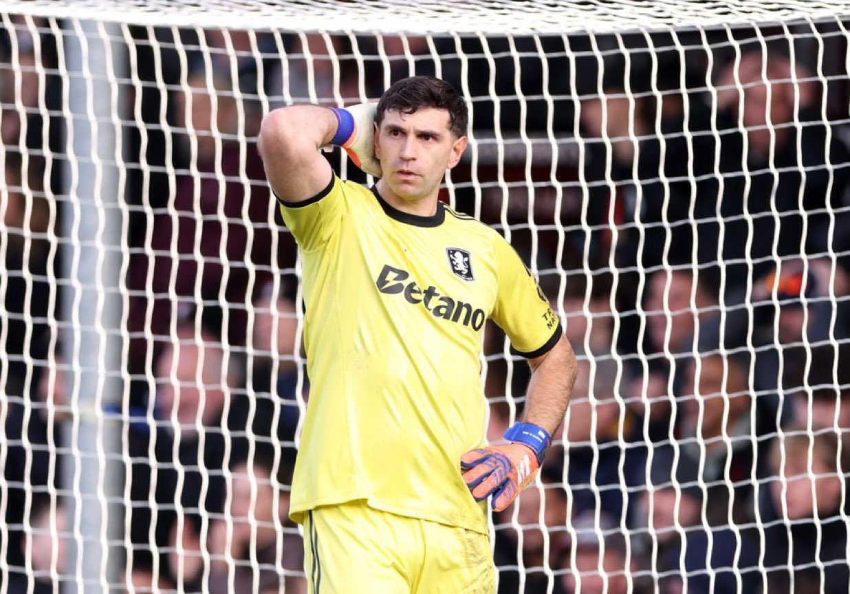 emiliano-martinez-under-fa-investigation-over-betting-promotion Image
