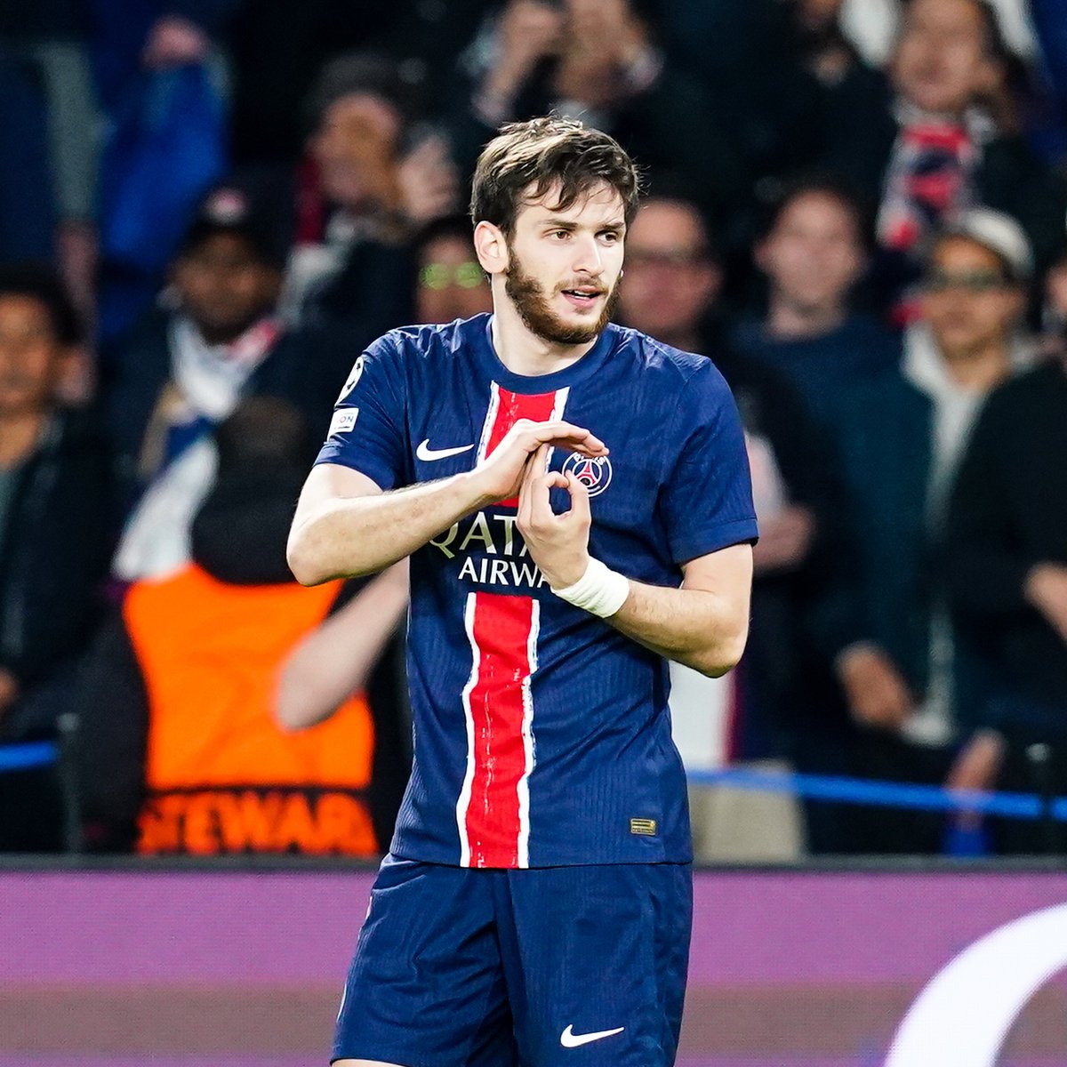 khvicha-kvaratskhelia-linked-with-arsenal-as-paris-saint-germain-stand-firm-O Image