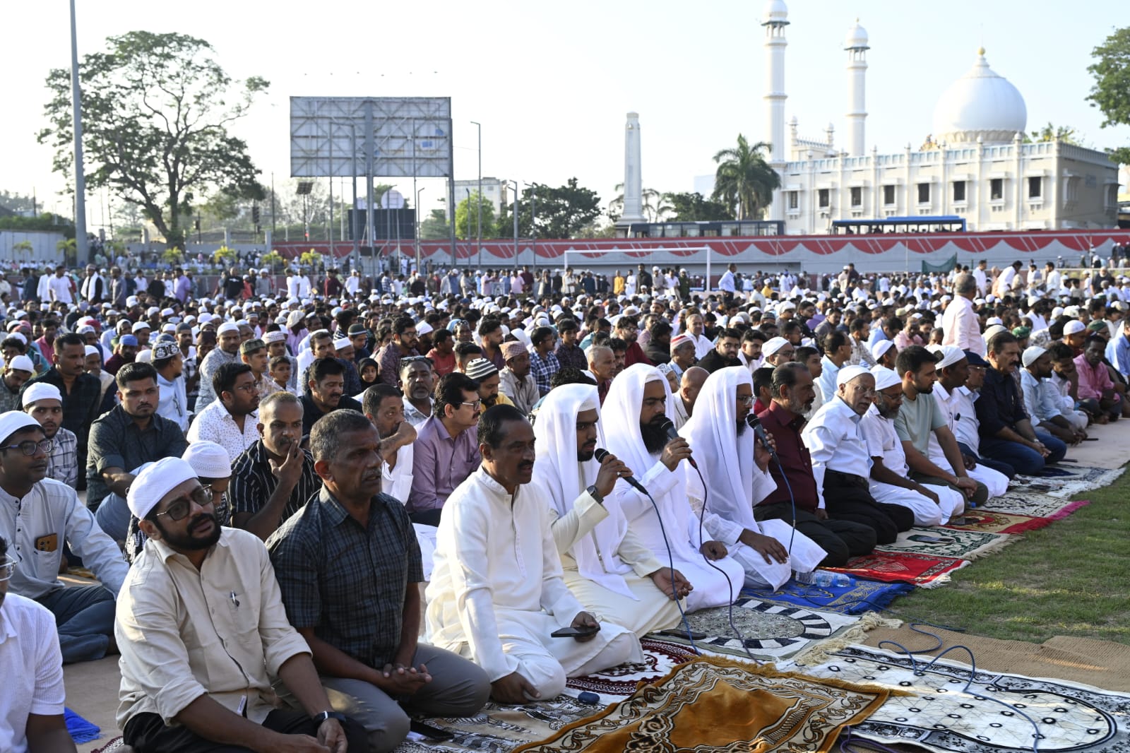 eid-ul-fitr-prayers-draw-thousands-across-kenya Image