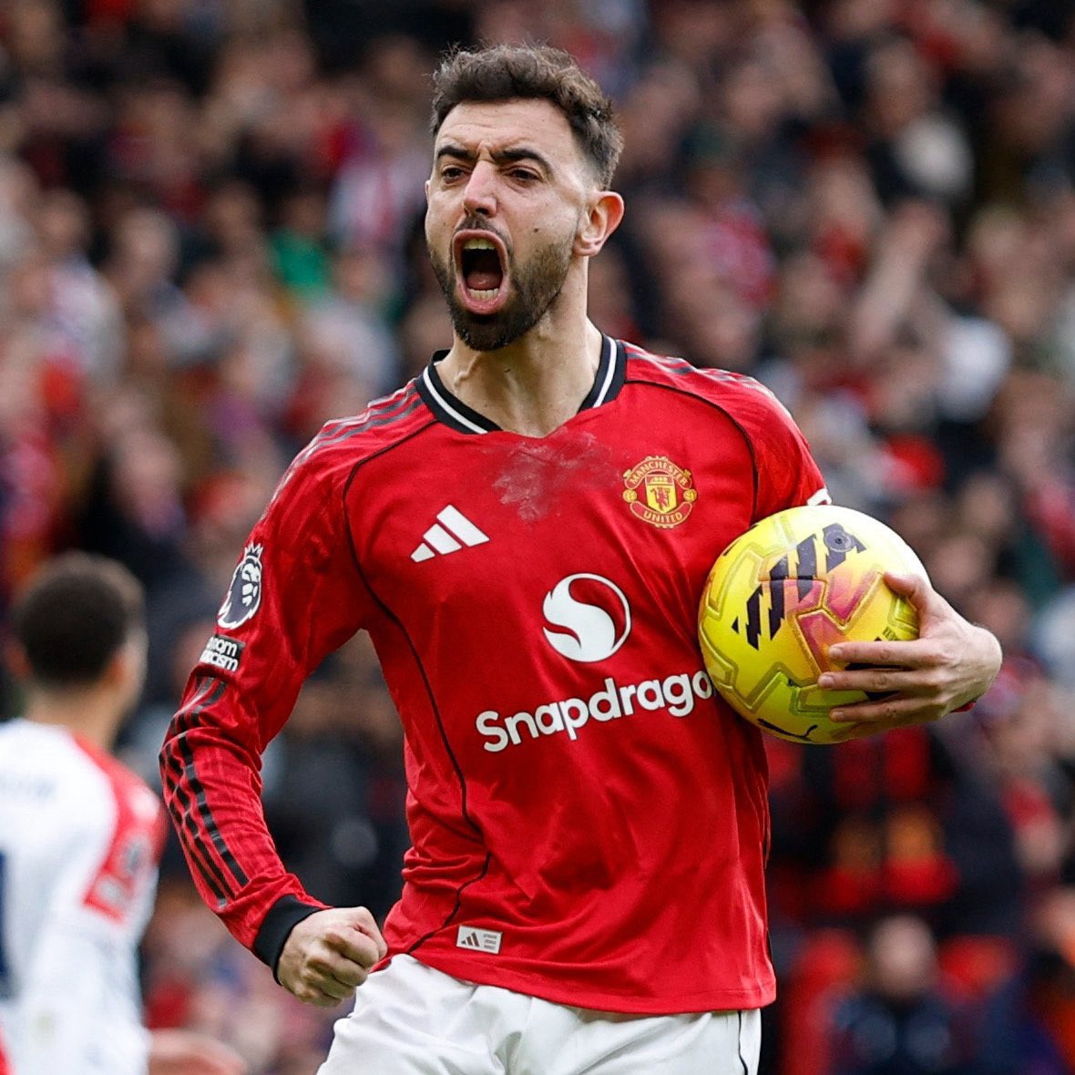 manchester-united-move-to-secure-bruno-fernandes-future Image