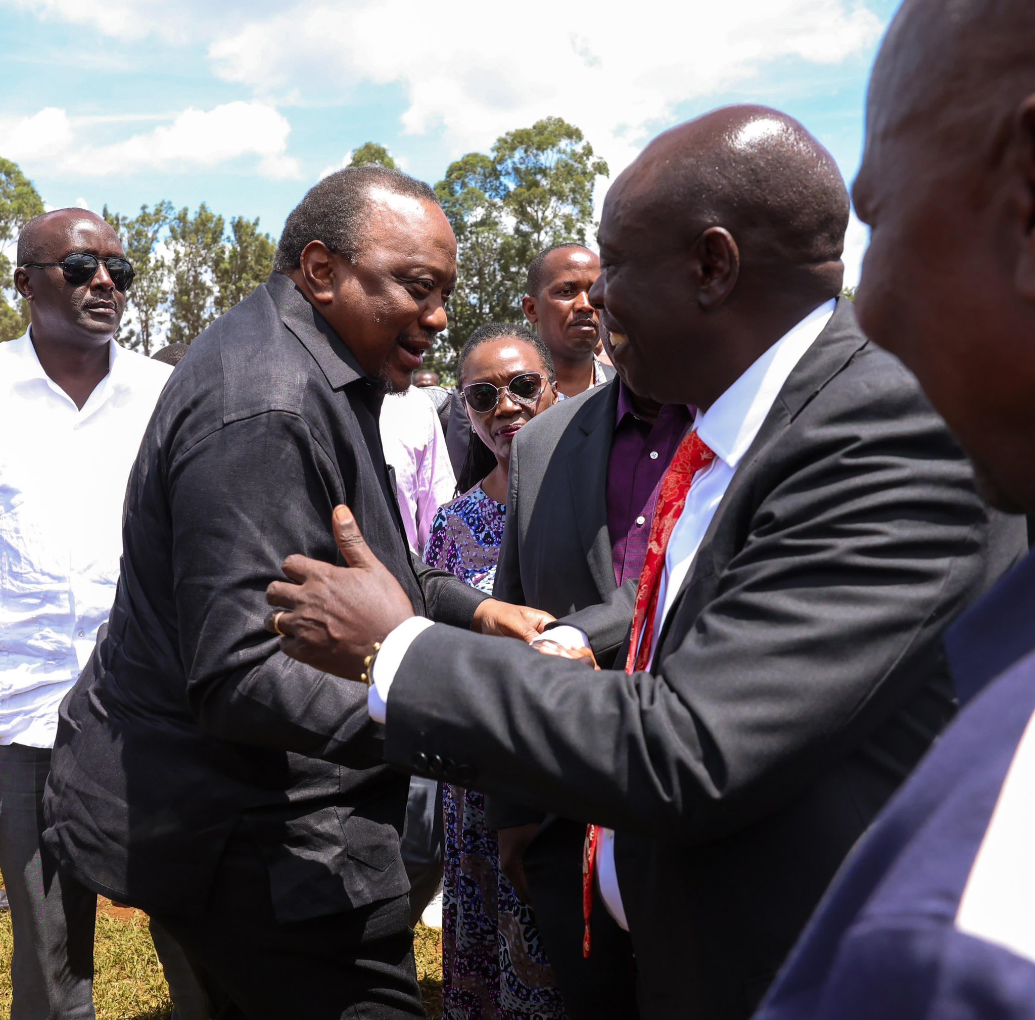 gachagua-and-uhuru-lead-leaders-in-honouring-former-senator-daniel-karaba-in-kirinyaga Image