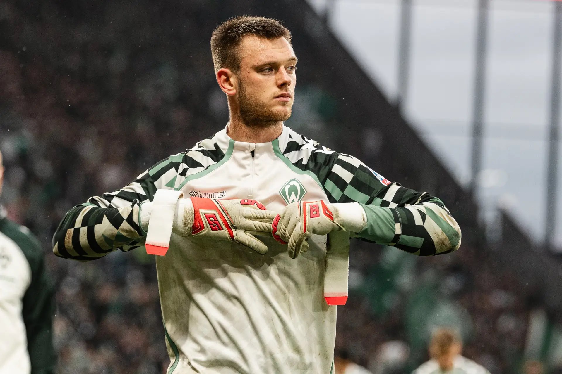 karl-hein-joins-werder-bremen-from-arsenal Image