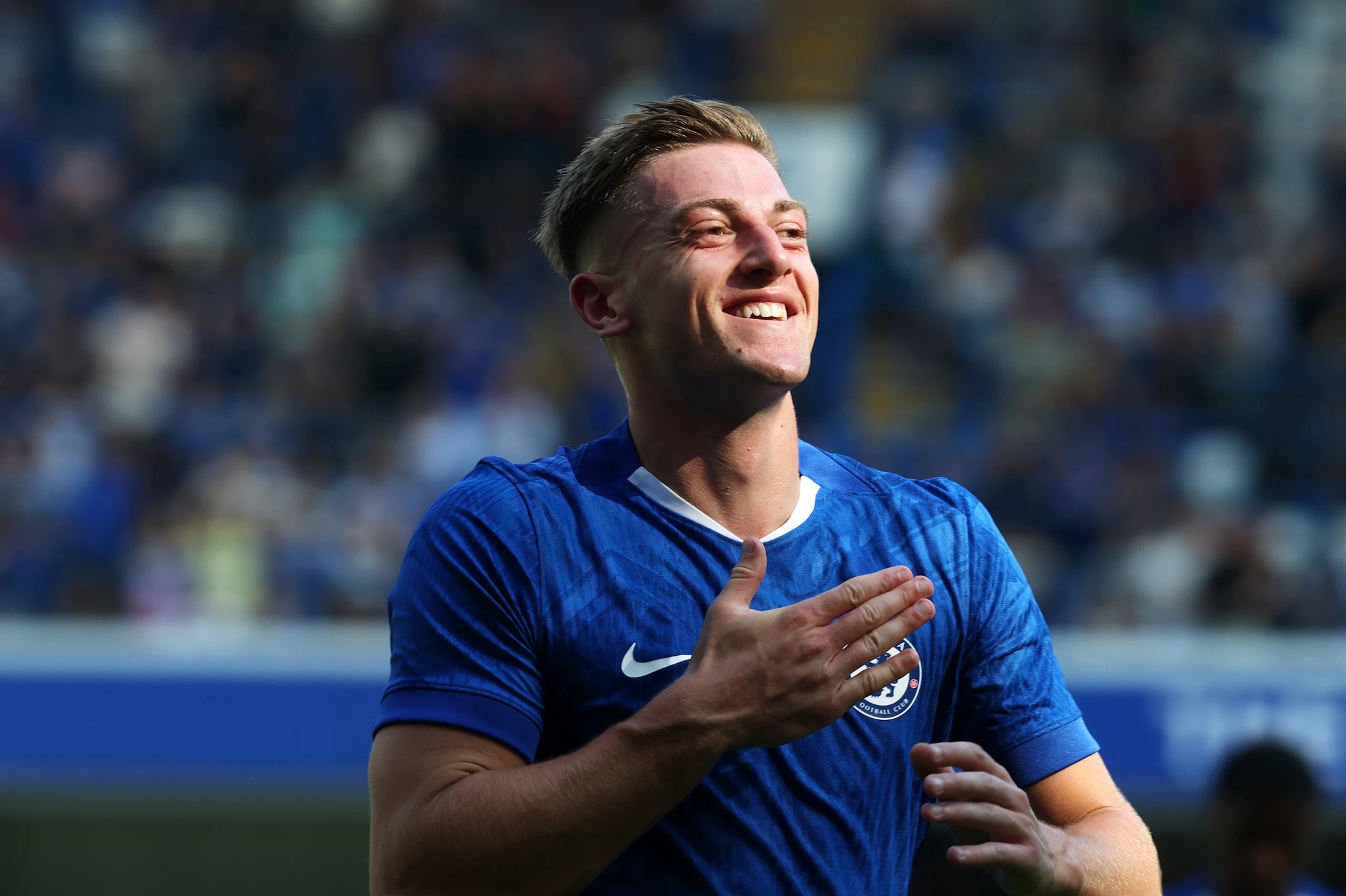 liam-delap-faces-uncertain-future-amid-chelsea-exit-reports Image