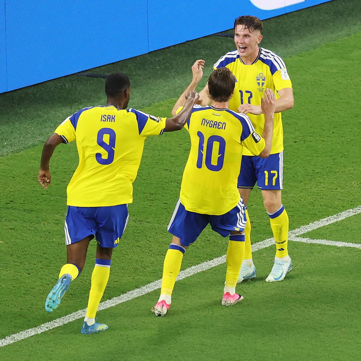 sweden-send-world-cup-warning-with-a-5-star-demolition-of-tunisia Image