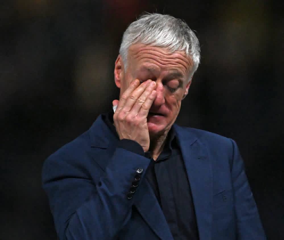 didier-deschamps-leaves-france-camp-after-mothers-death Image