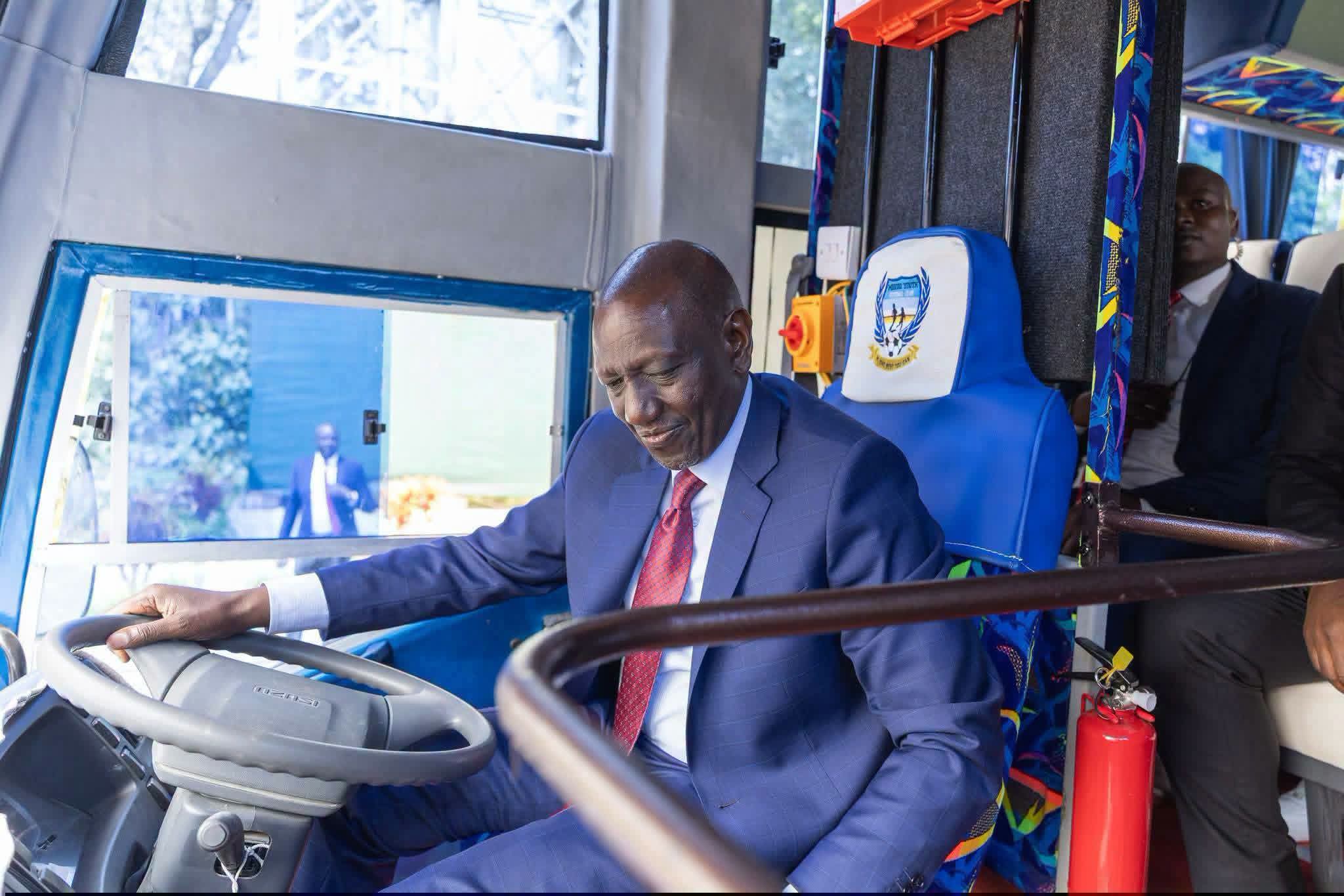 state-house-cheers-as-ruto-hands-migori-youth-fc-new-bus-and-ksh10-million Image