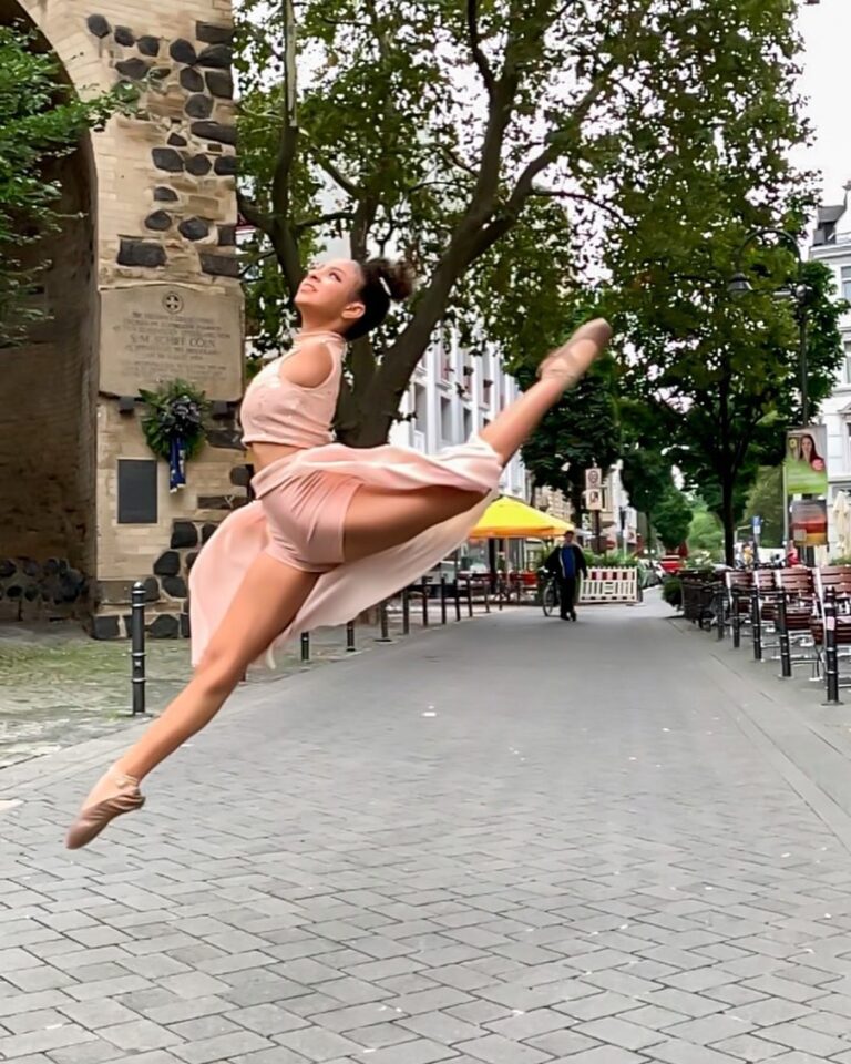 A Ballerina Girl who uses her Eyes and Feet to coordinate her Dance Moves.